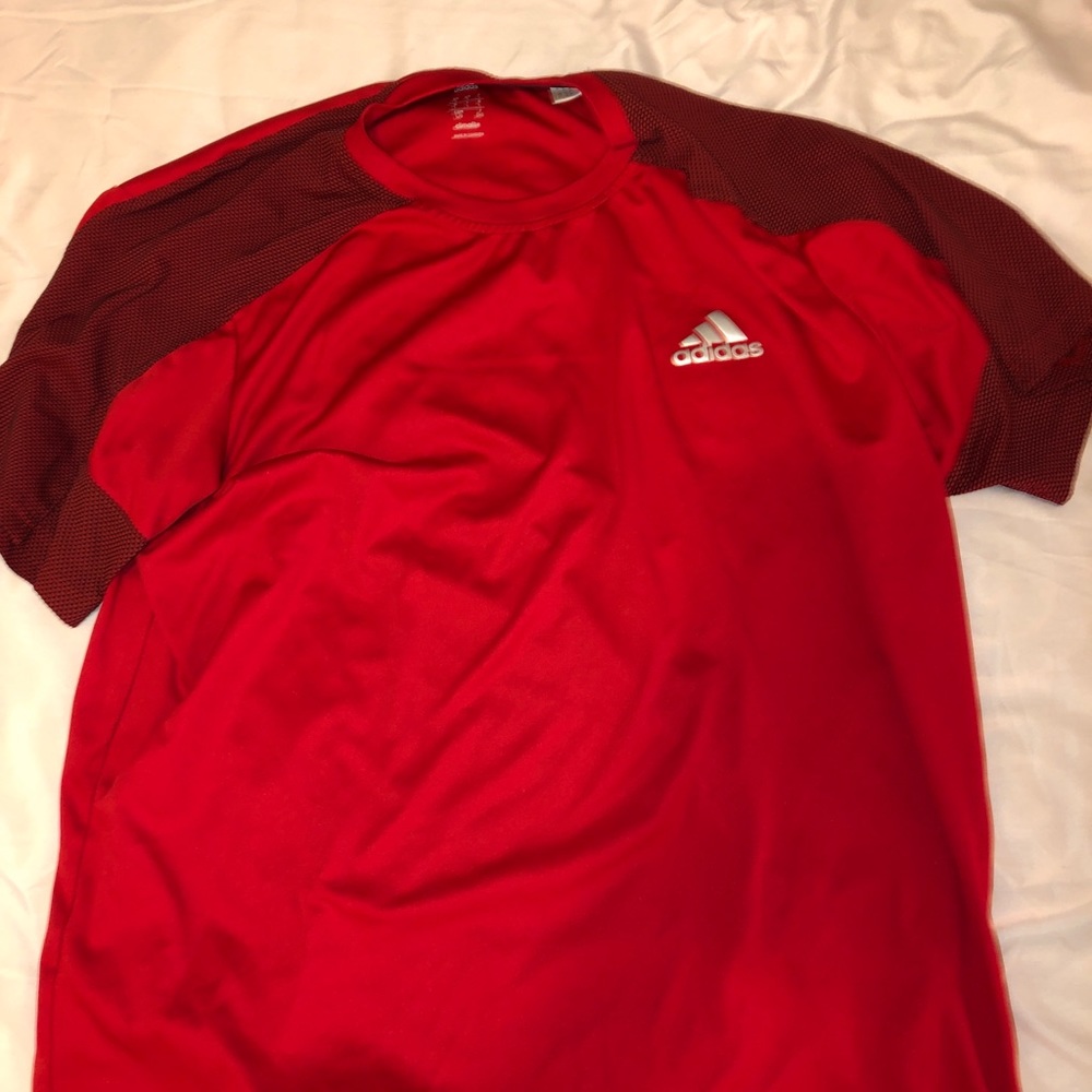 Men’s adidas running tee (L)